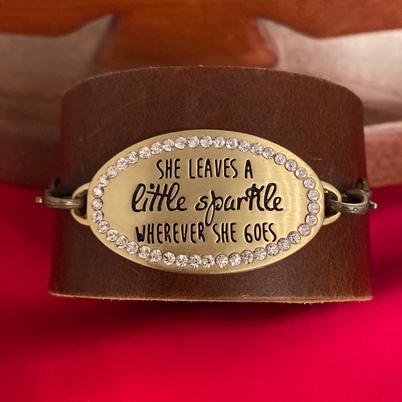 COPY - Leather cuff rhinestone bracelet - Picture 1 of 5
